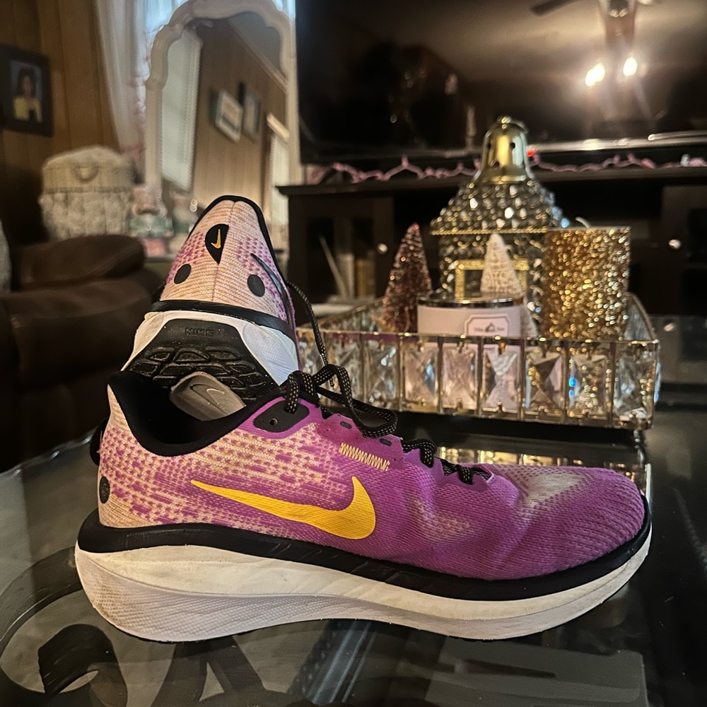 Running Nike Vomero 17.